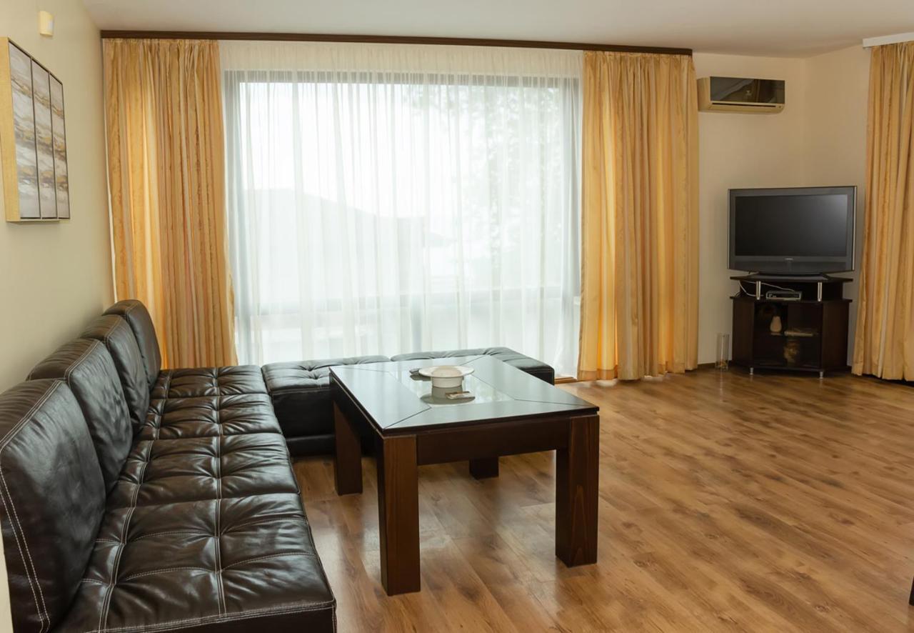 Cozy 1Bd Apartment With A Spacious Terrace By Flat Mаnager Balchik Ngoại thất bức ảnh